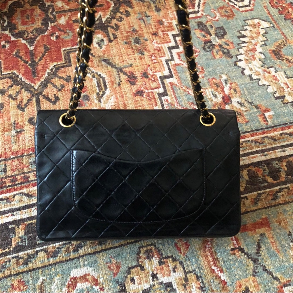 SOLD***Chanel Vintage Classic Medium Double Flap Bag - Picture 6 of 14